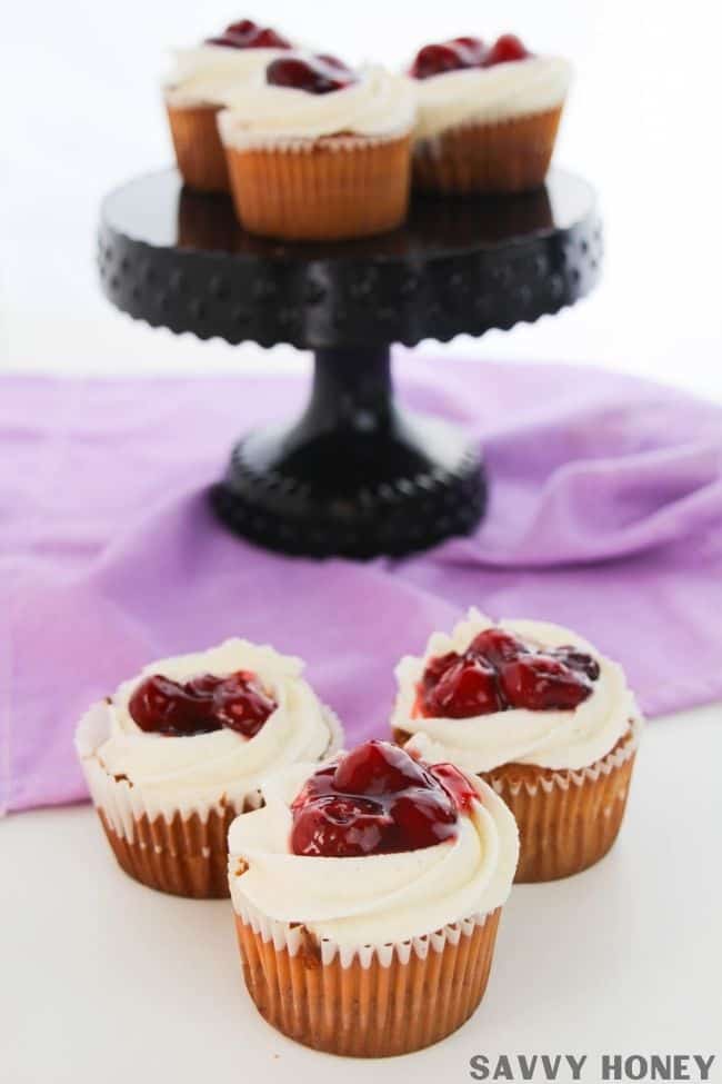 Cherry Pie Filling Dessert Cupcakes