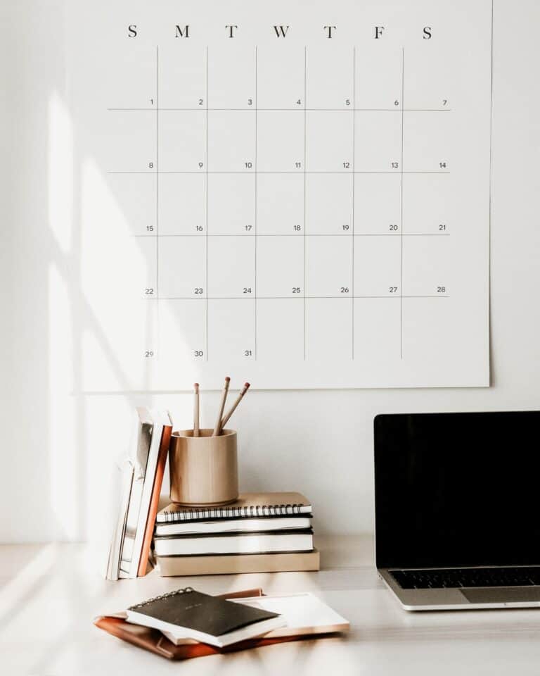 30 An Hour Is How Much A Year 30-an-hour-is-how-much-a-year