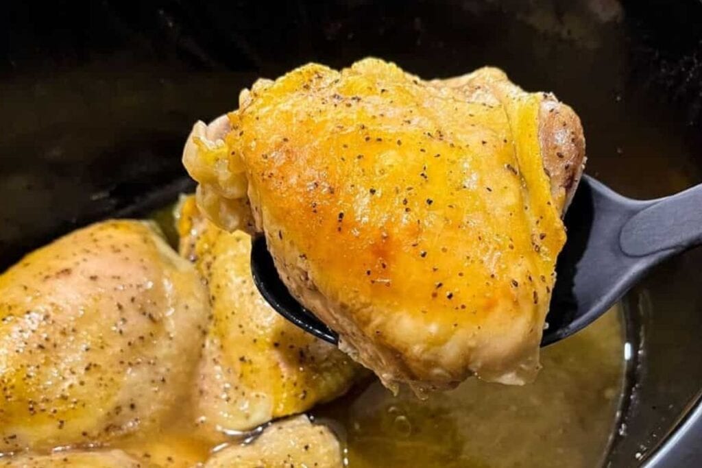 Chicken thighs with pepper.