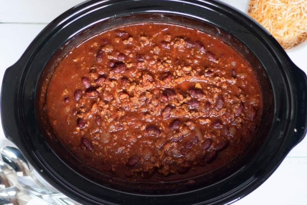 Crockpot chili in slow cooker.