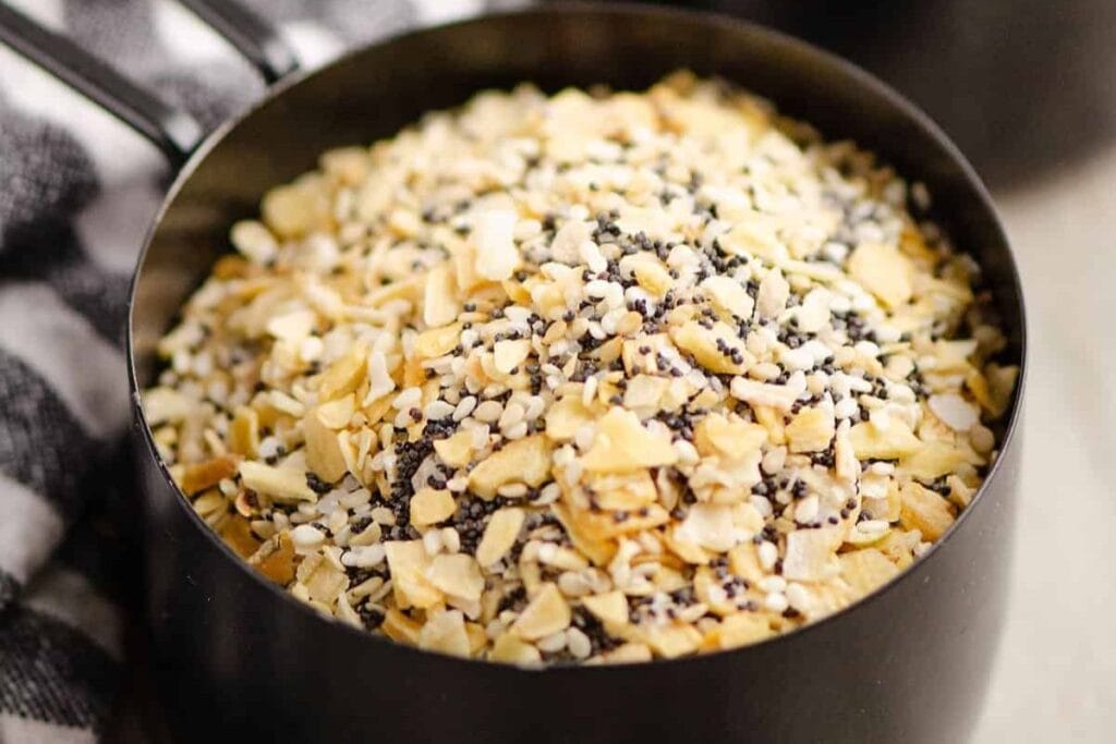 Bagel seasoning in a bowl.