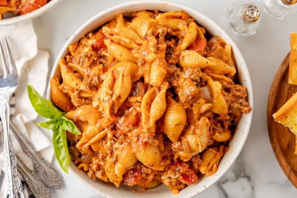 Hamburger helper in a bowl.