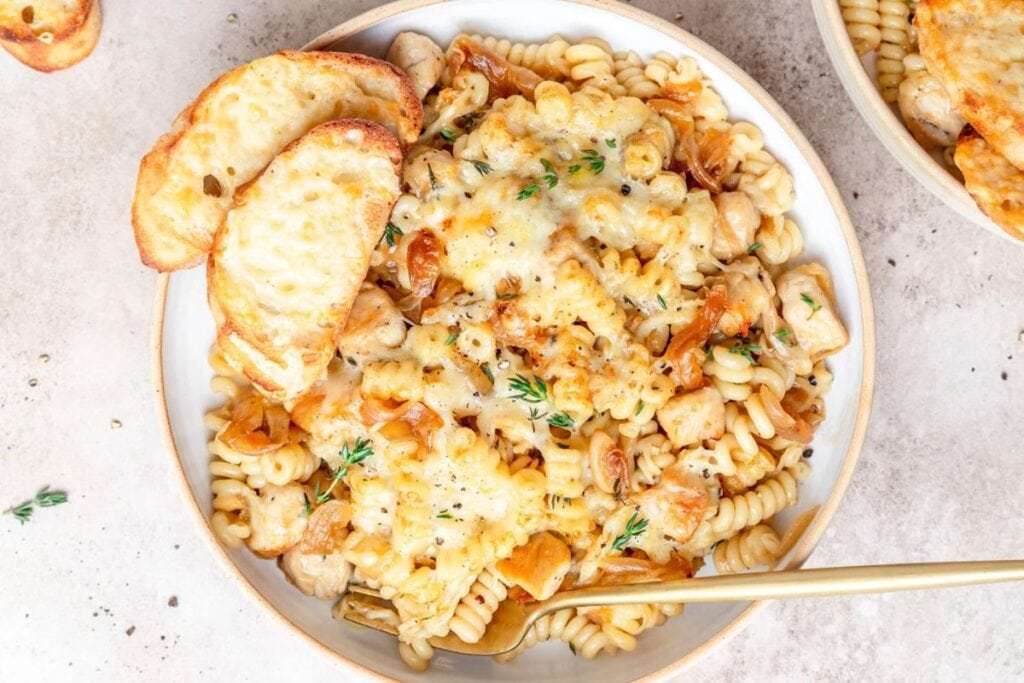 Chicken pasta on a plate.