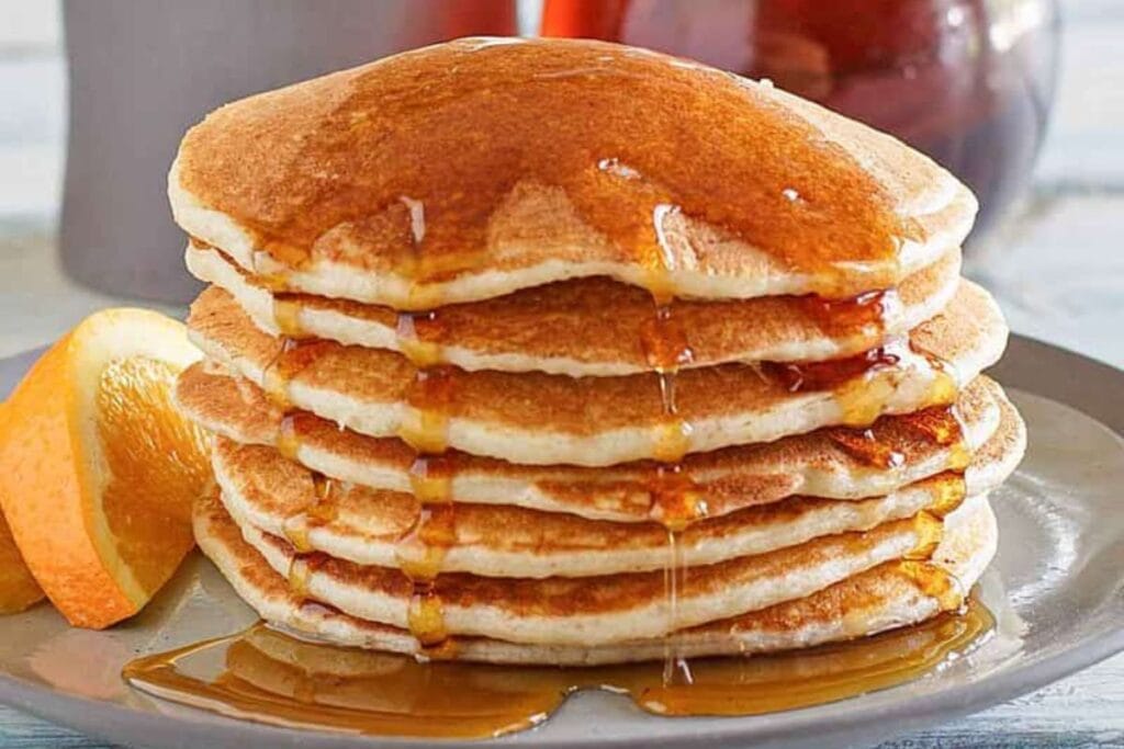 Pancakes with syrup.