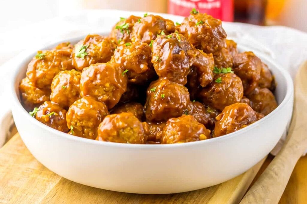 A bowl of meatballs.