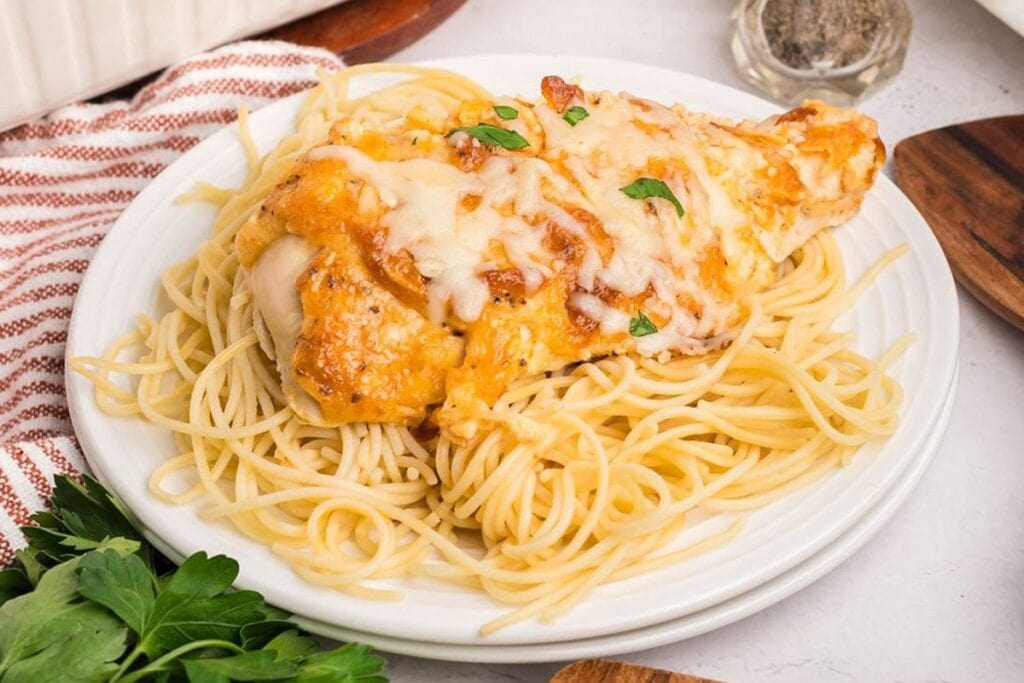 Noodles with chicken.
