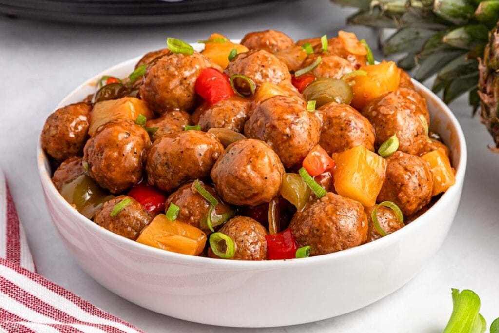 A bowl of meatballs.