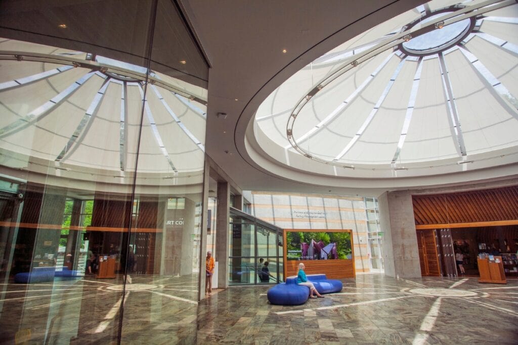 Crystal Bridges Museum, ArAkansas.