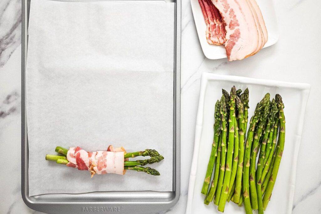 Step-by-step bacon-wrapped asparagus bundles.