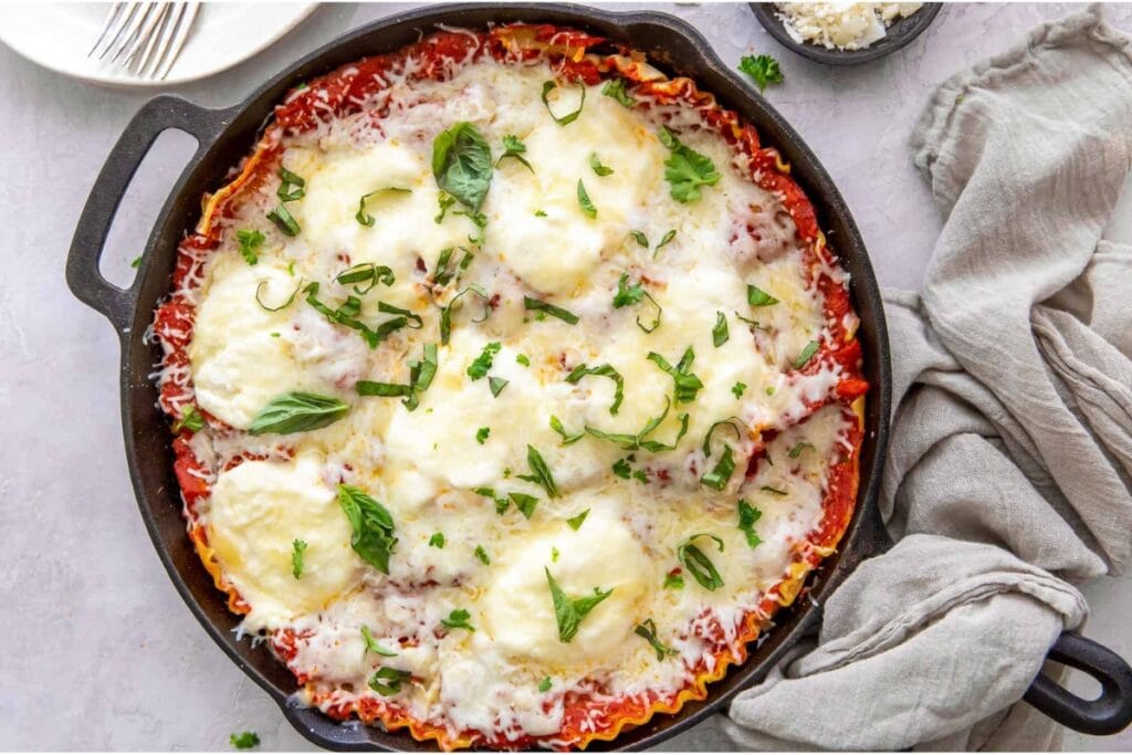 Cheesy lasagna cooked in a single skillet.