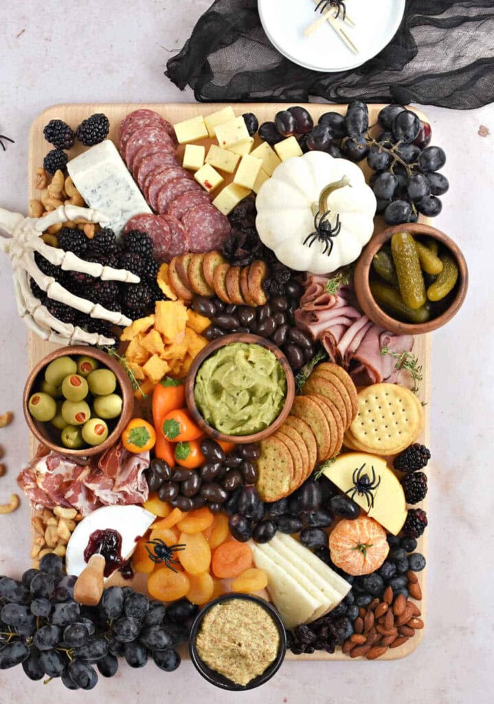 Charcuterie board for Halloween.