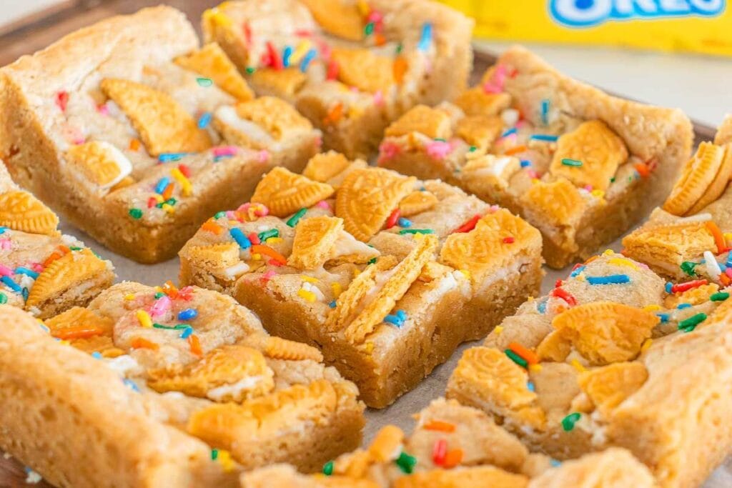 A close up shot of Oreo blondies.