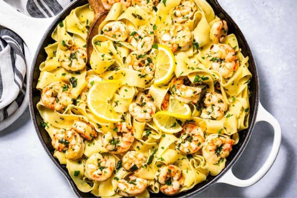 Butter shrimp pasta in a pot.