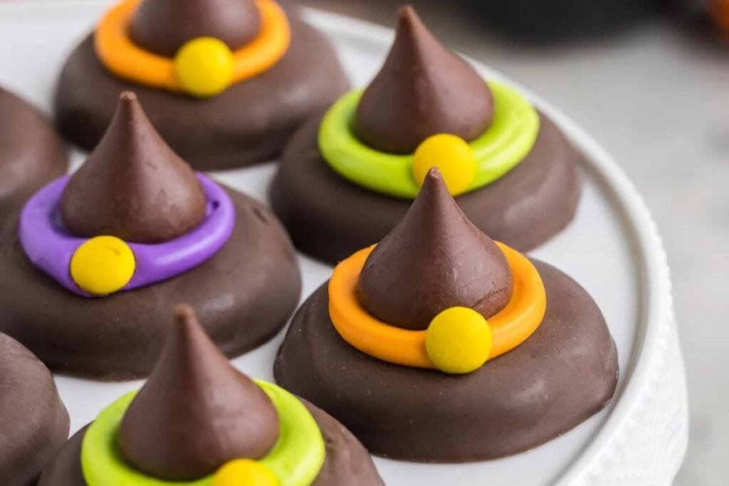 Close up shot of witch hat cookies.