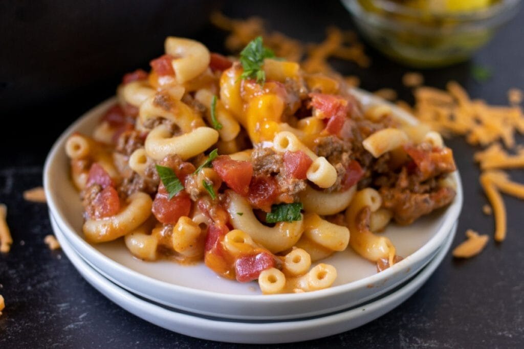 Cheeseburger pasta skillet served on a plate.