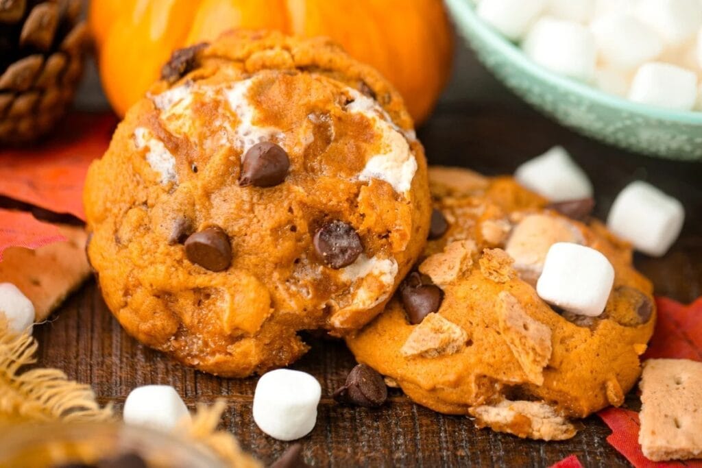 Pumpkin s'mores cookies with marshmallows and chocolate chips.