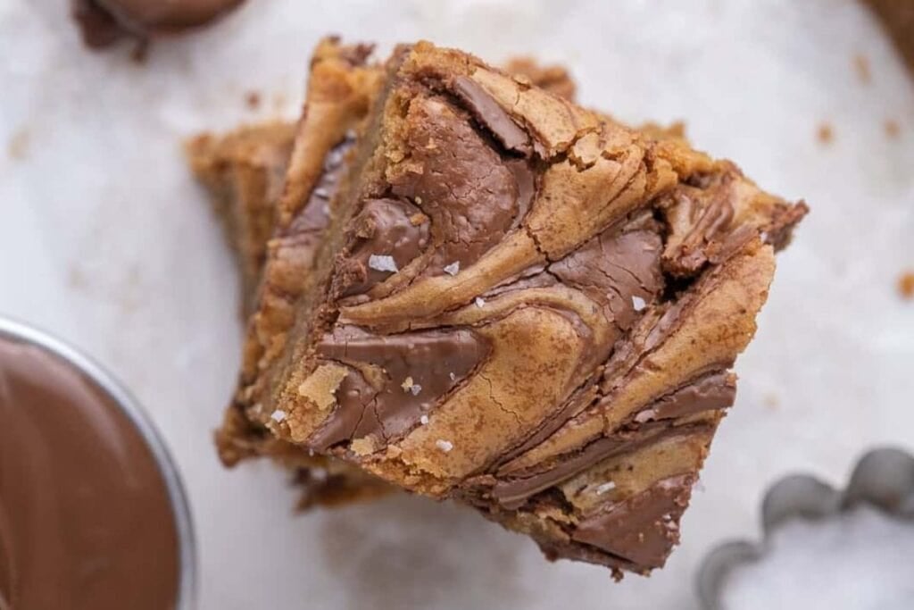A close up shot of nutella brownies.