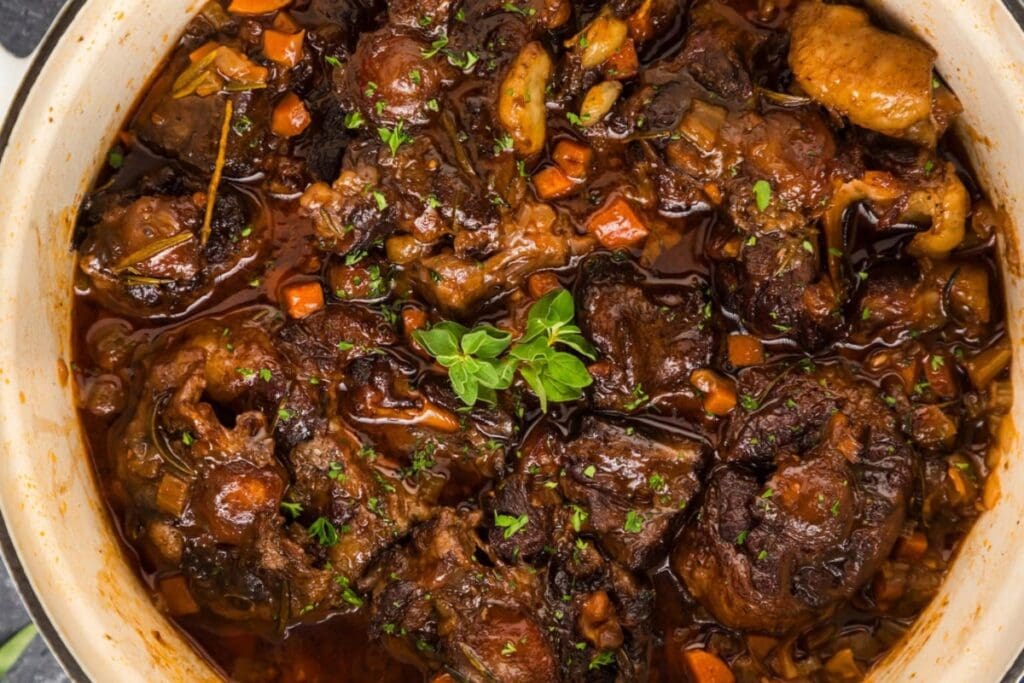 Braised oxtail in pot.