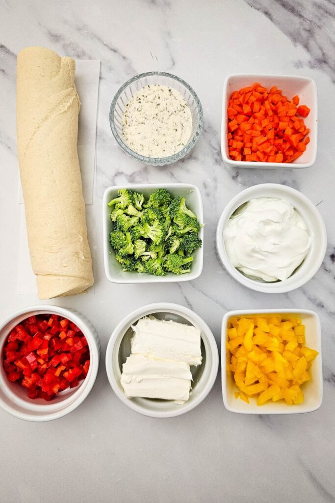 Christmas tree pizzas ingredients.