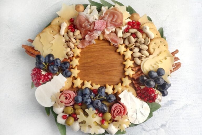 A close up shot of Christmas wreath charcuterie board.