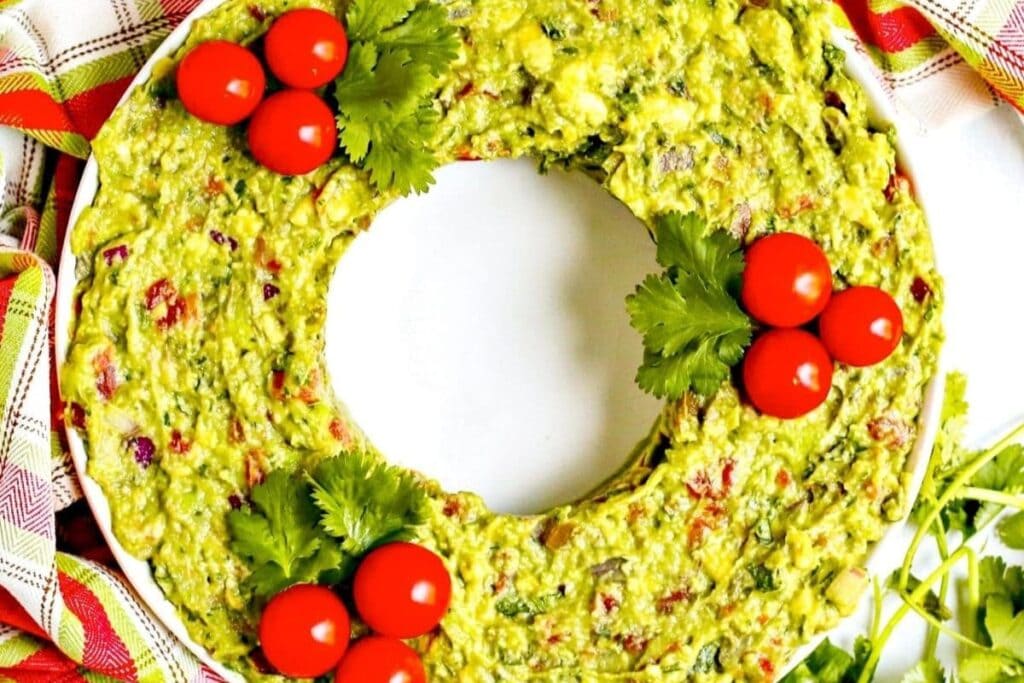 A close up shot of guacamole wreath.