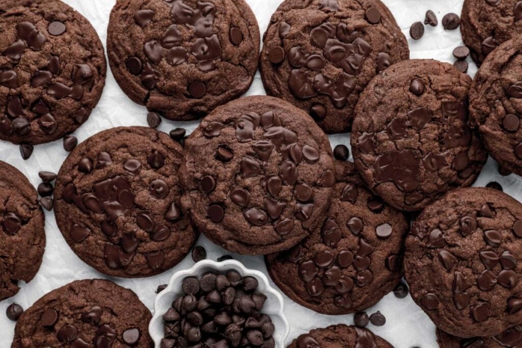 A close up shot of cookies.