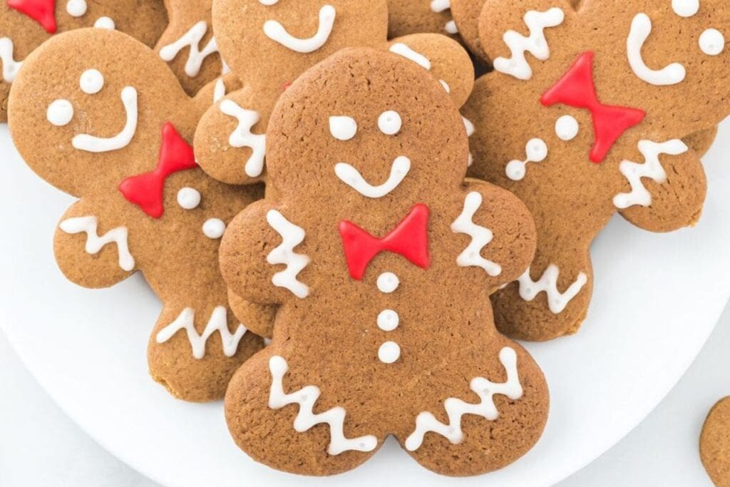 A close up shot of gingerbread men cookies.