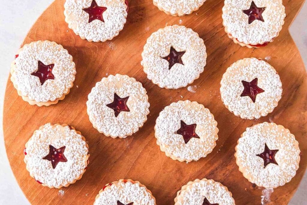 A close up shot of linzer cookies.