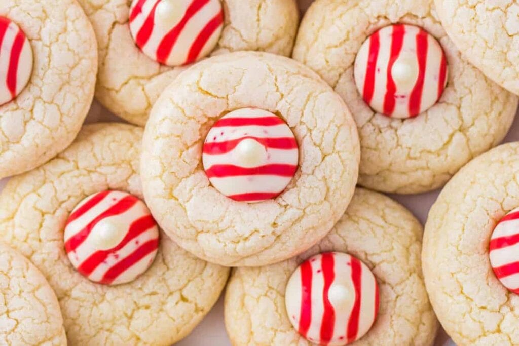 A close up shot of peppermint cookies.