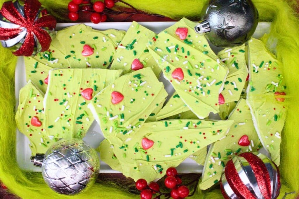 A close up shot of grinch bark.
