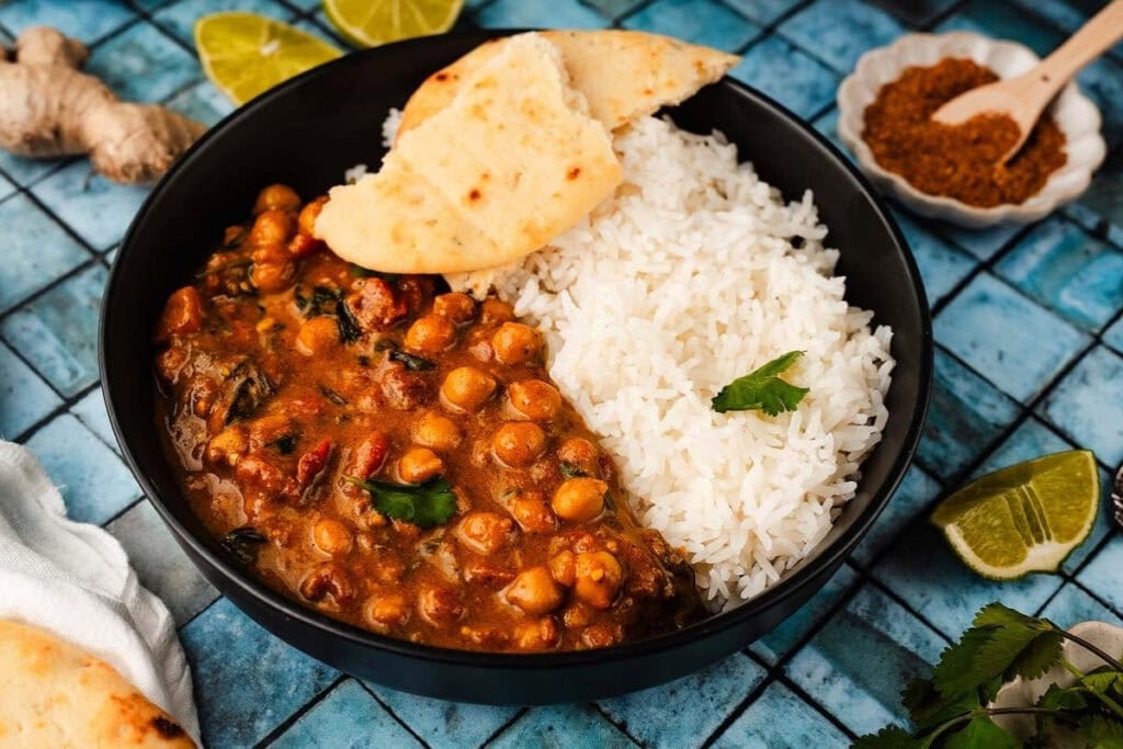 Chickpea curry on a plate.