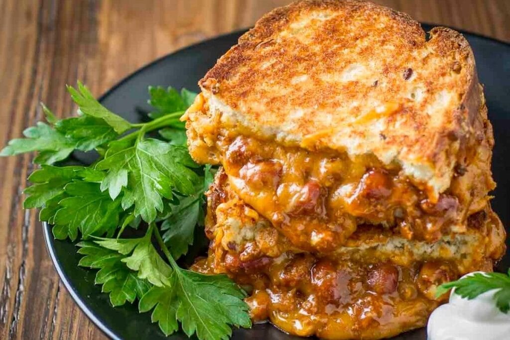 A close up shot of grilled sandwich.