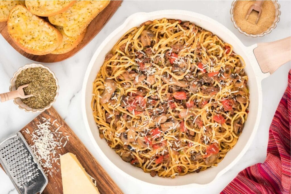 Spaghetti cooked in a one-pan skillet.