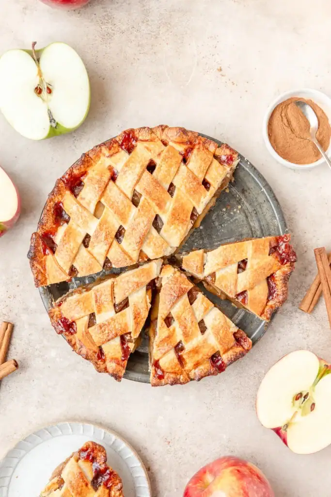 Apple pie on a plate.