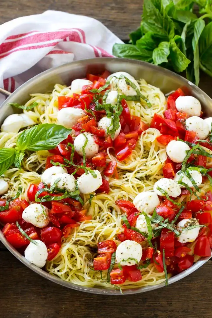 Caprese pasta in a pot.