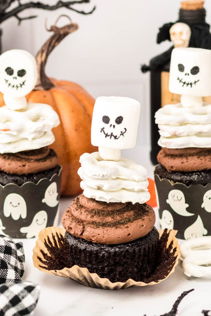 skeleton cupcakes