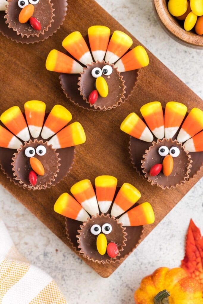 Thanksgiving cookie turkey on a wooden board.