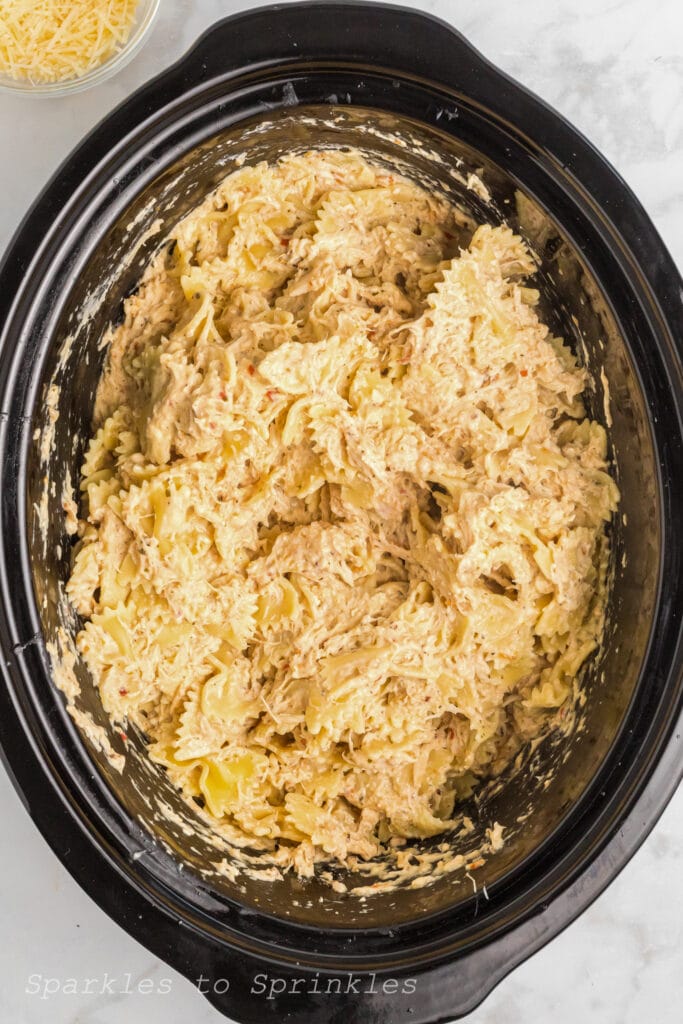 Garlic parmesan pasta in a crockpot.