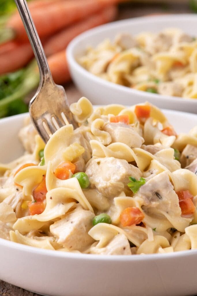 Chicken pot pie pasta in a bowl.