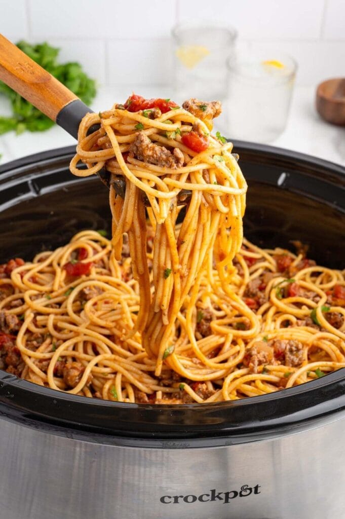 Taco spaghetti in a slow cooker.