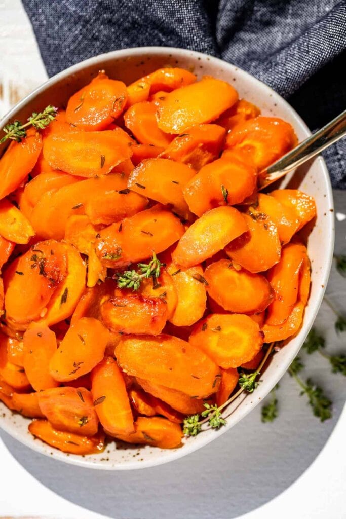 Honey glazed carrots in a bowl.