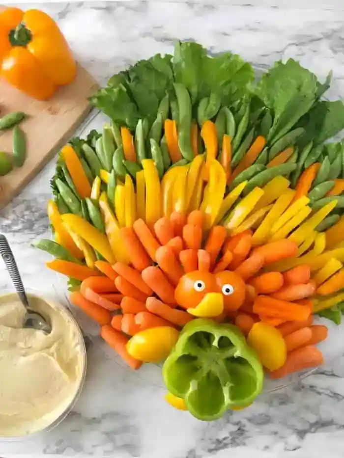Thanksgiving turkey veggie tray with dip.